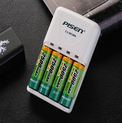 Bộ sạc kèm 4 pin AA 2500mAh chính hãng Pisen 340