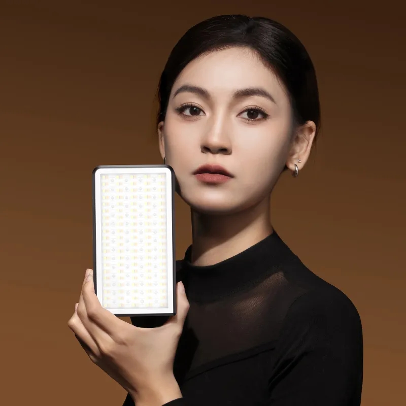Den Ulanzi P40 Bi P40 Rgb 40w 02